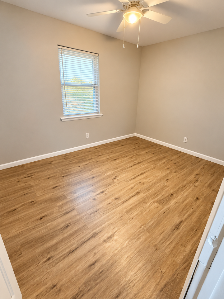 655 Sumner Pl #1 - Photo 5 of 9