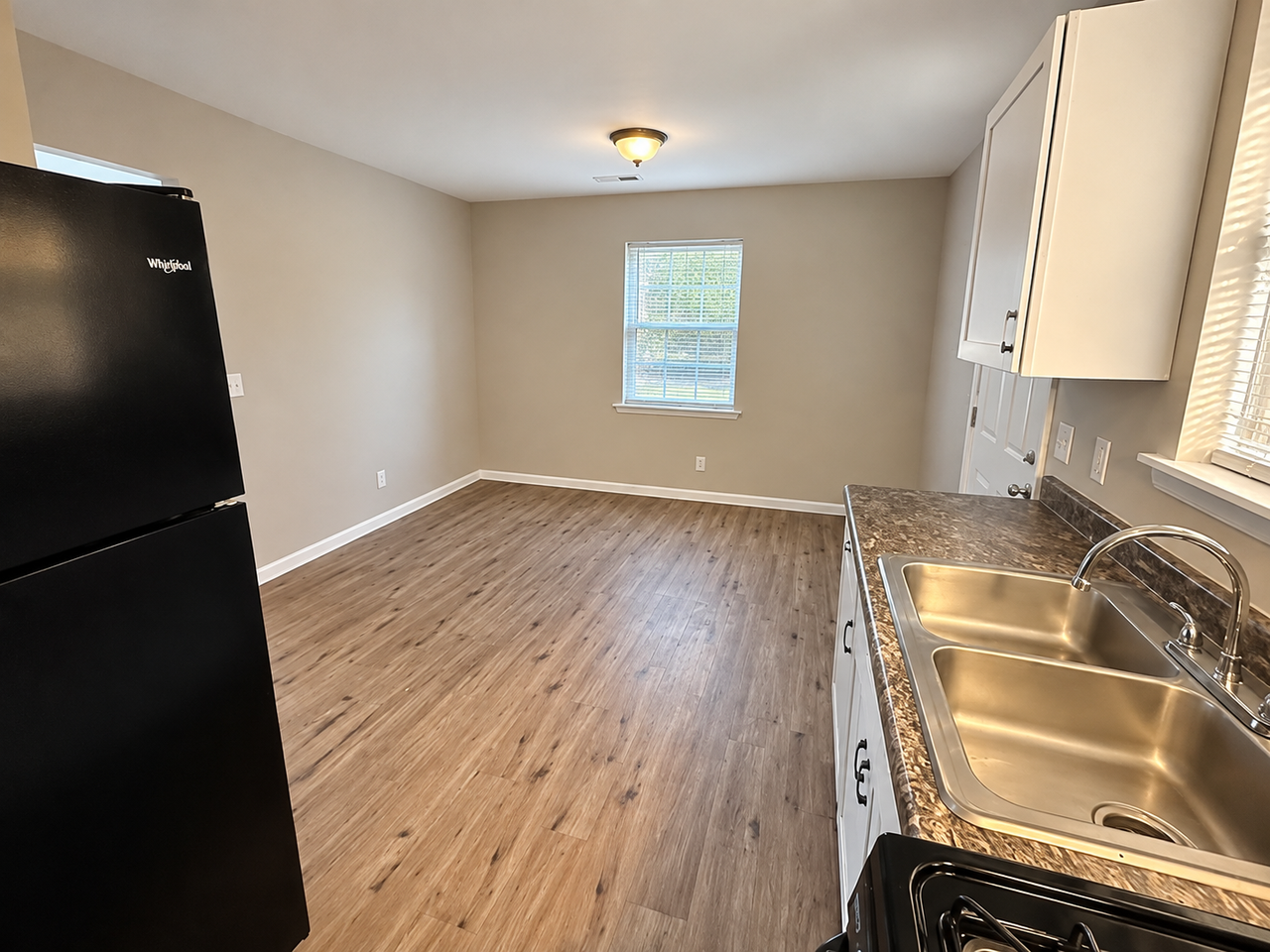 655 Sumner Pl #1 - Photo 7 of 9