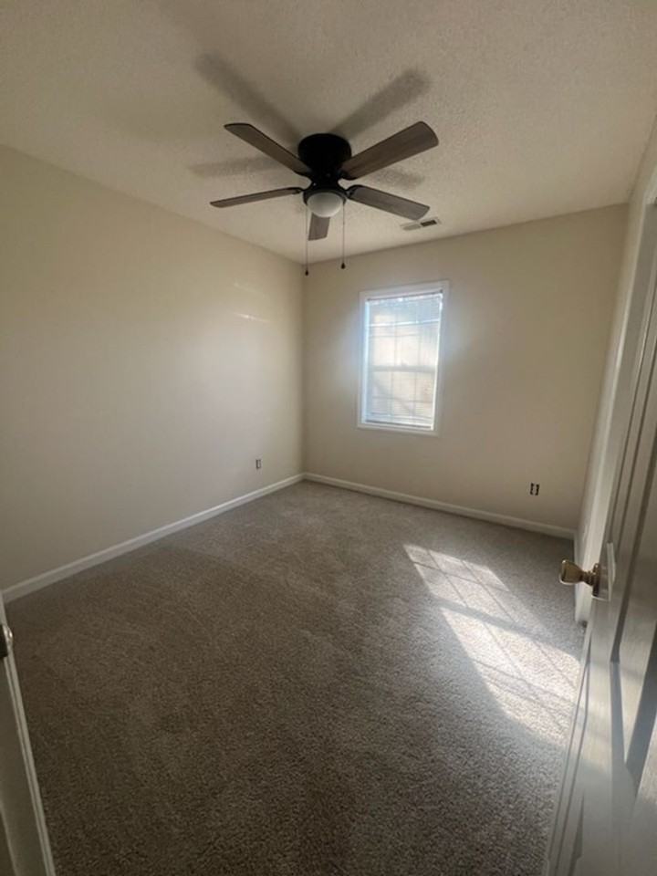 502 502 McFadyen Circle Circle - Photo 5 of 6