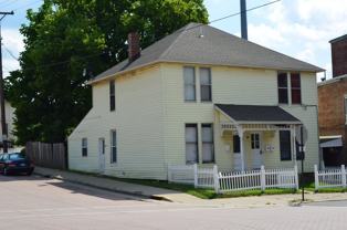1021 Main St - Photo 1 of 1
