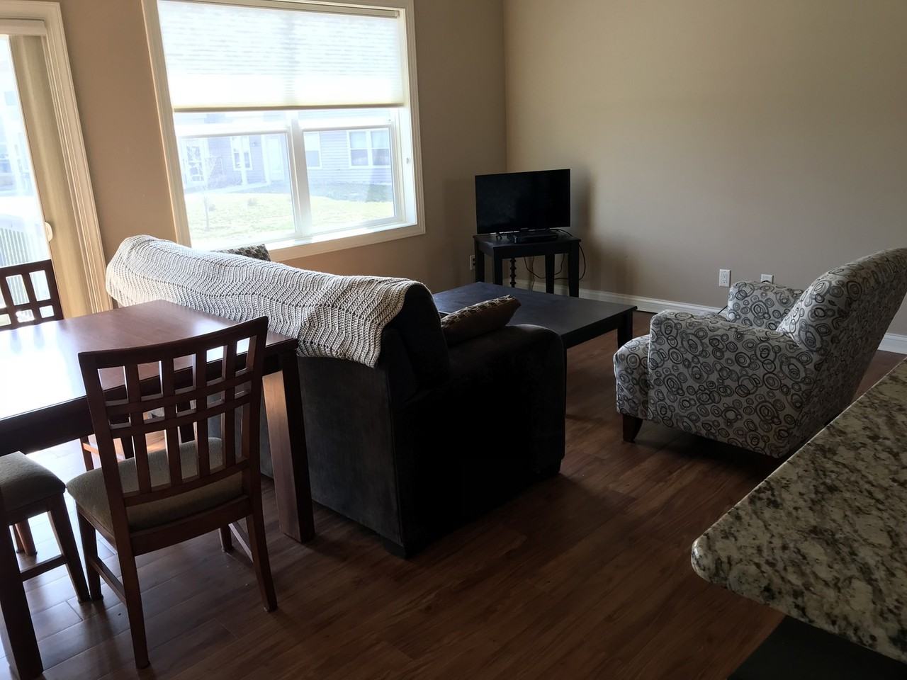 2716 London Dr - Photo 5 of 15