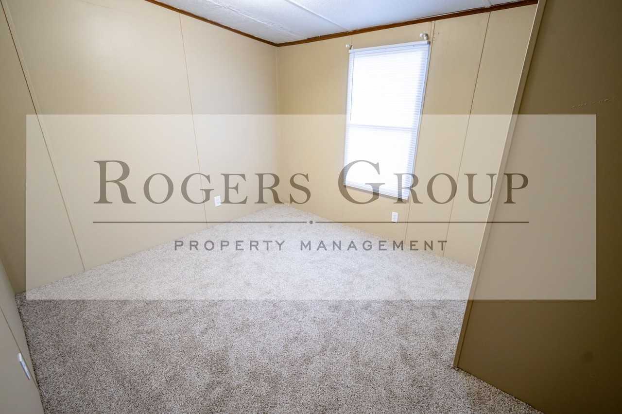 195 Tower Ln - Photo 4 of 9