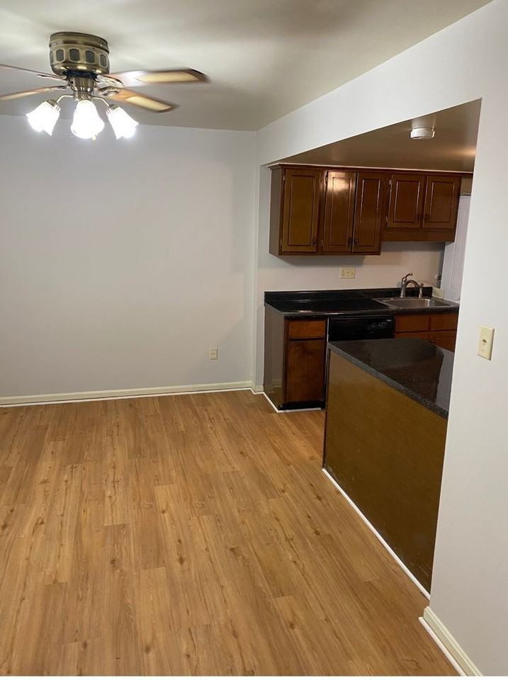 1539 Presidential Dr - Photo 6 of 13