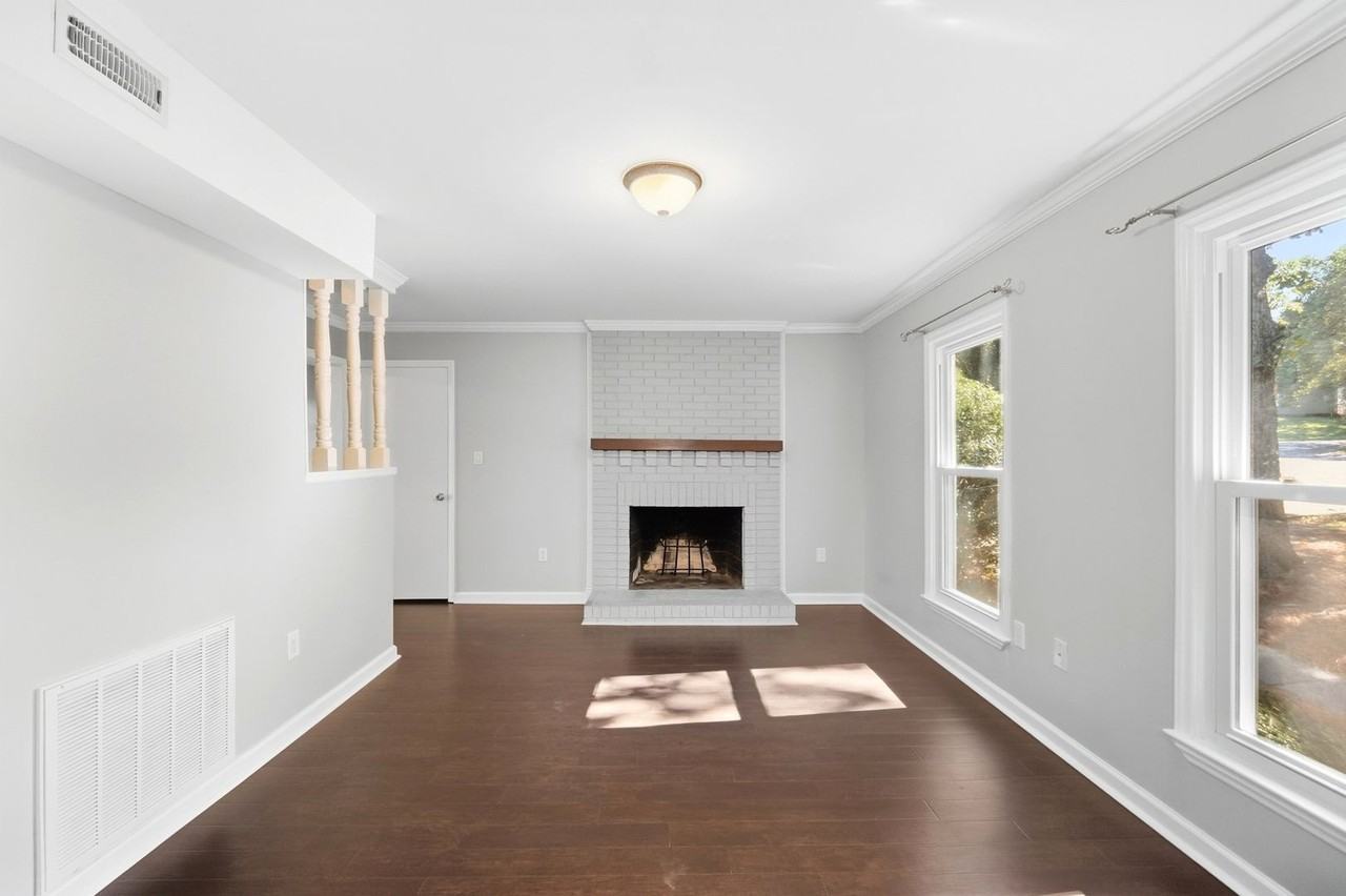 12106 Painted Tree Rd - Photo 5 of 41
