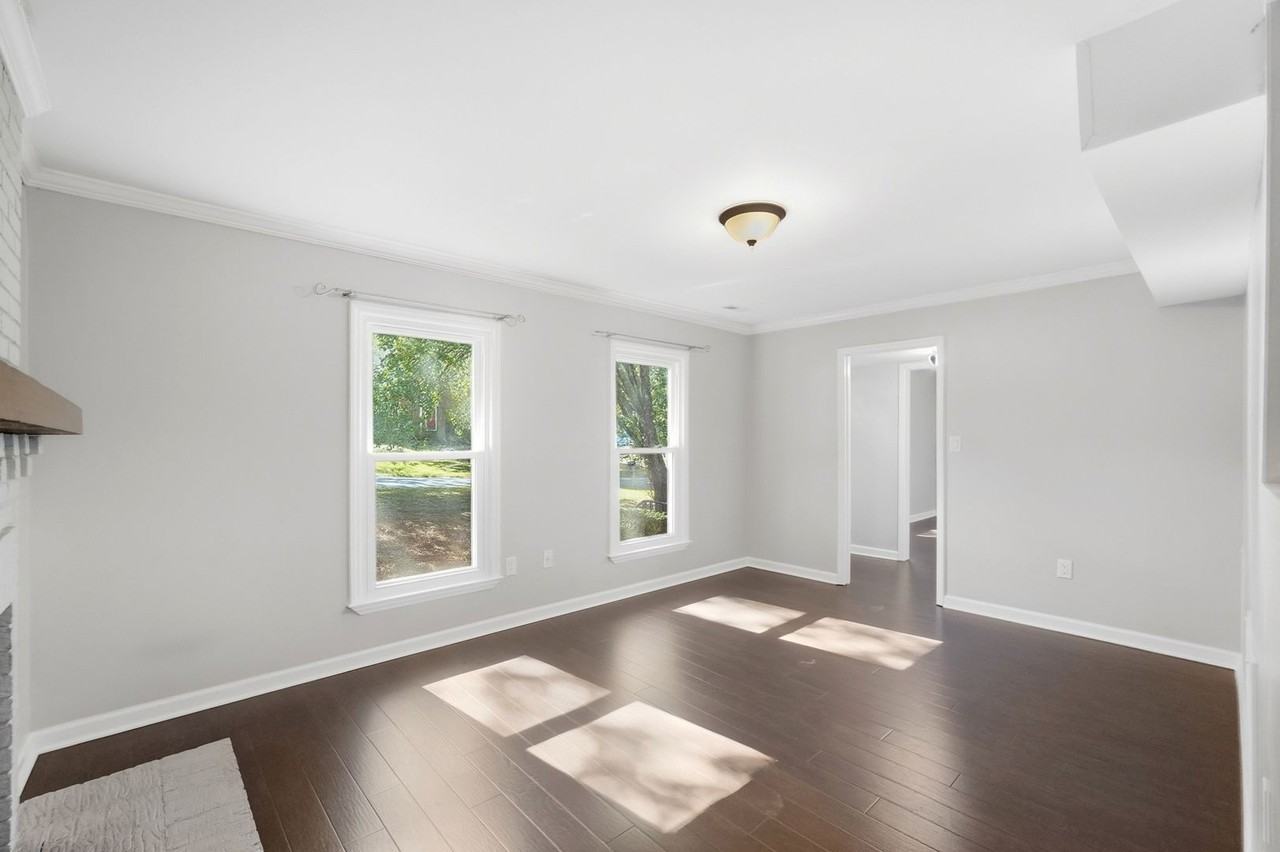 12106 Painted Tree Rd - Photo 7 of 41