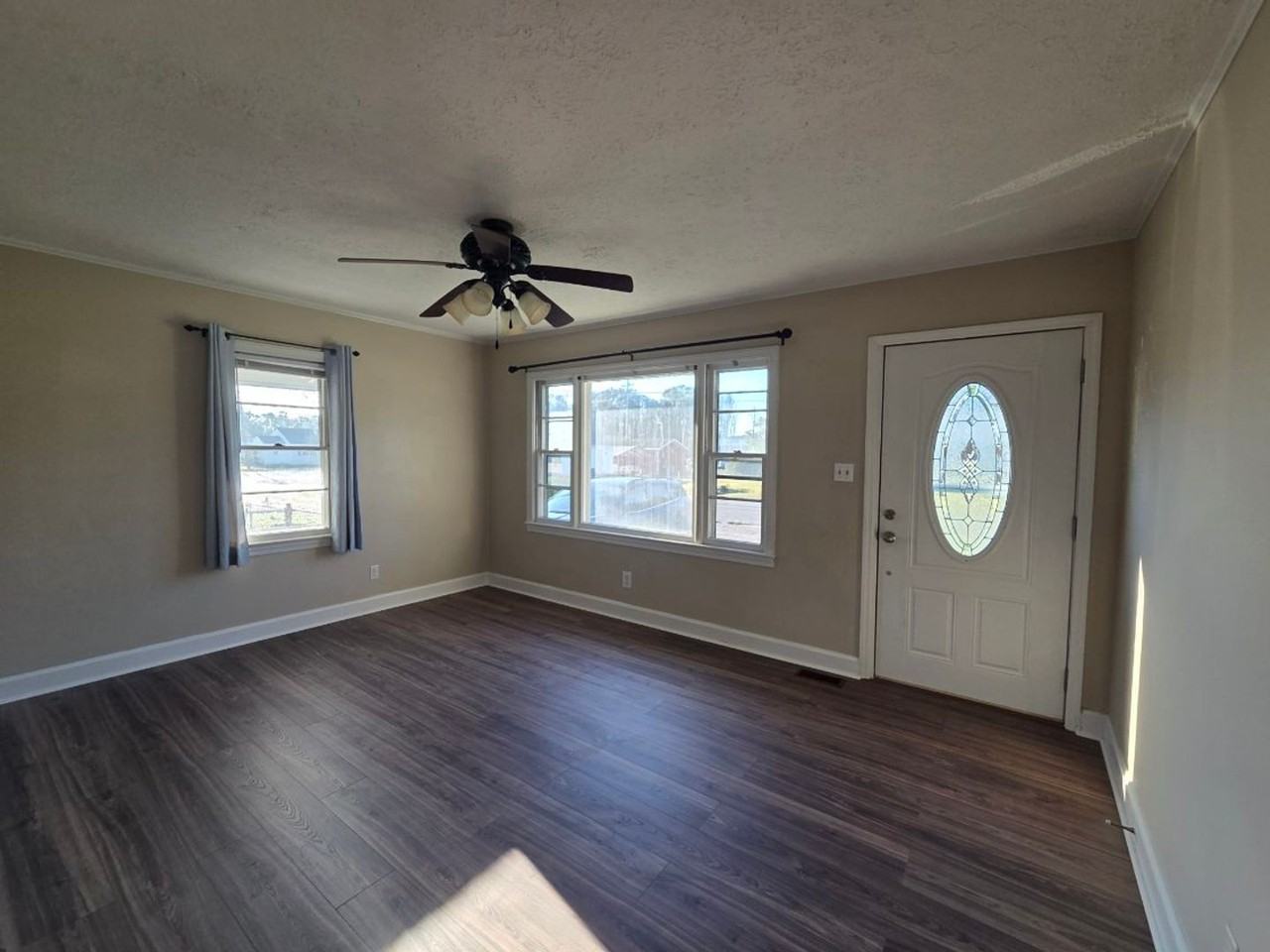 103 E Ham St - Photo 2 of 11