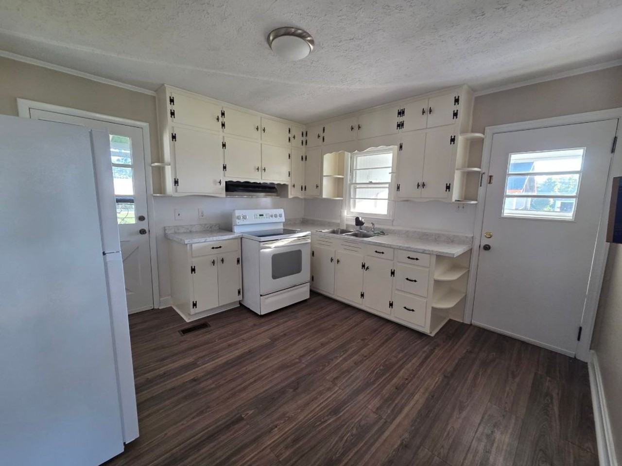 103 E Ham St - Photo 5 of 11