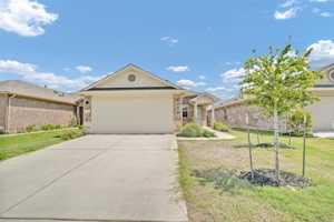 featured image of 1425 Fairhaven Gtwy