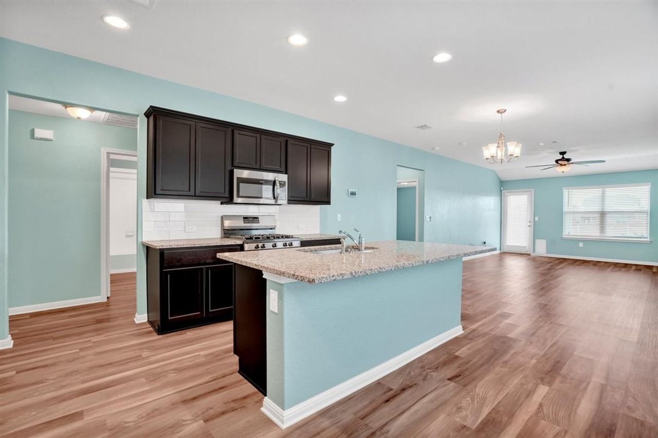 1425 Fairhaven Gtwy - Photo 4 of 21