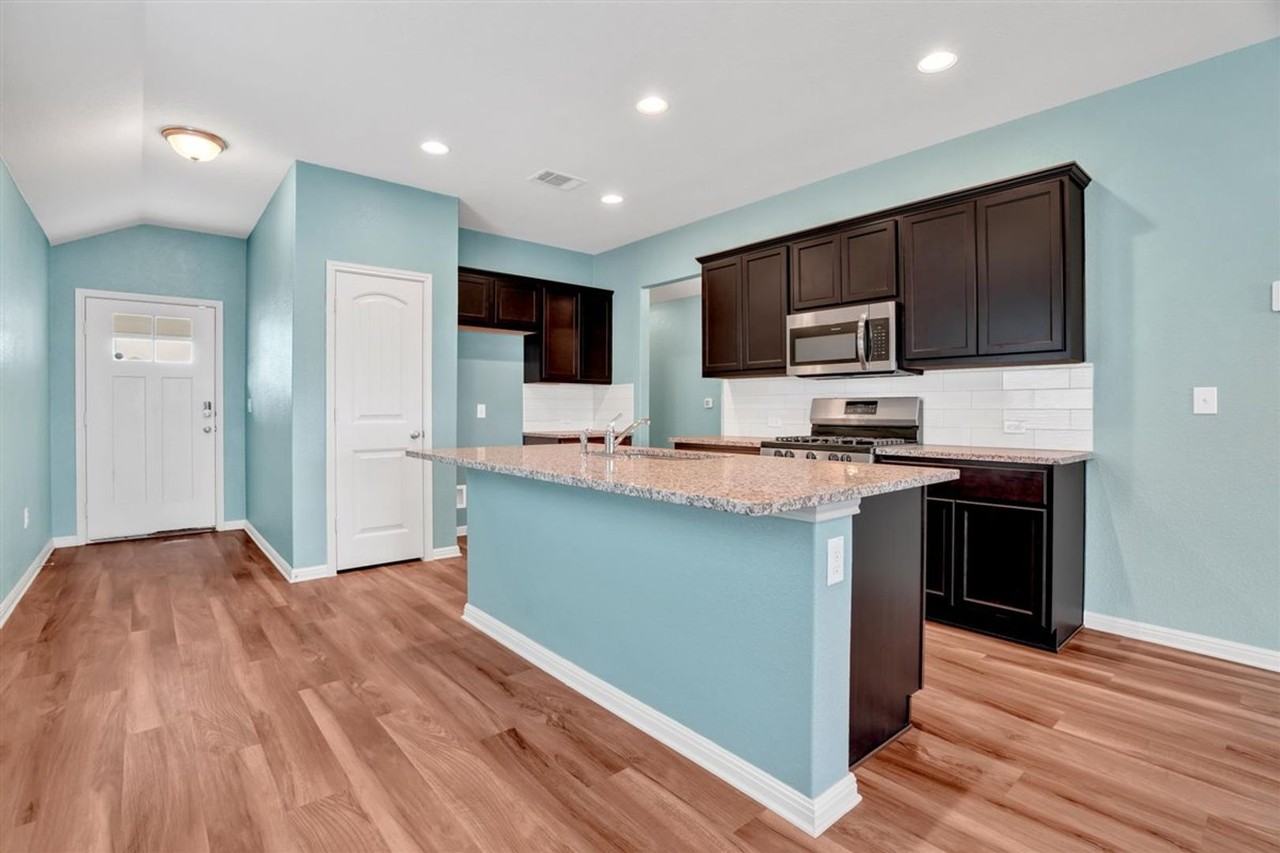 1425 Fairhaven Gtwy - Photo 6 of 21