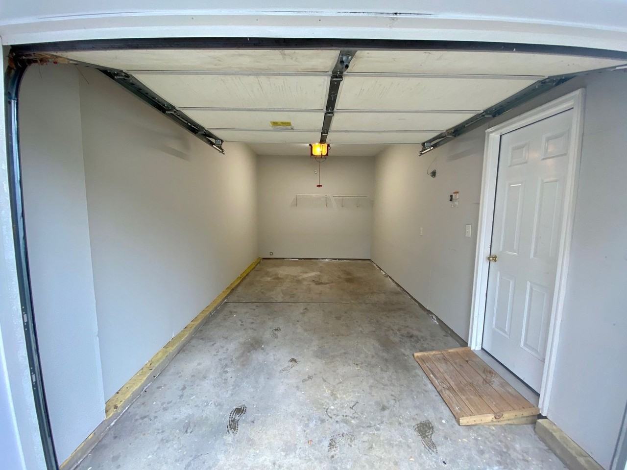 4221 Carl Parmer Dr - Photo 3 of 29