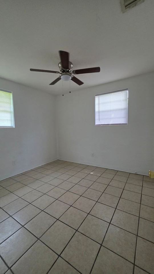 751 Fairmount Rd - Photo 6 of 8