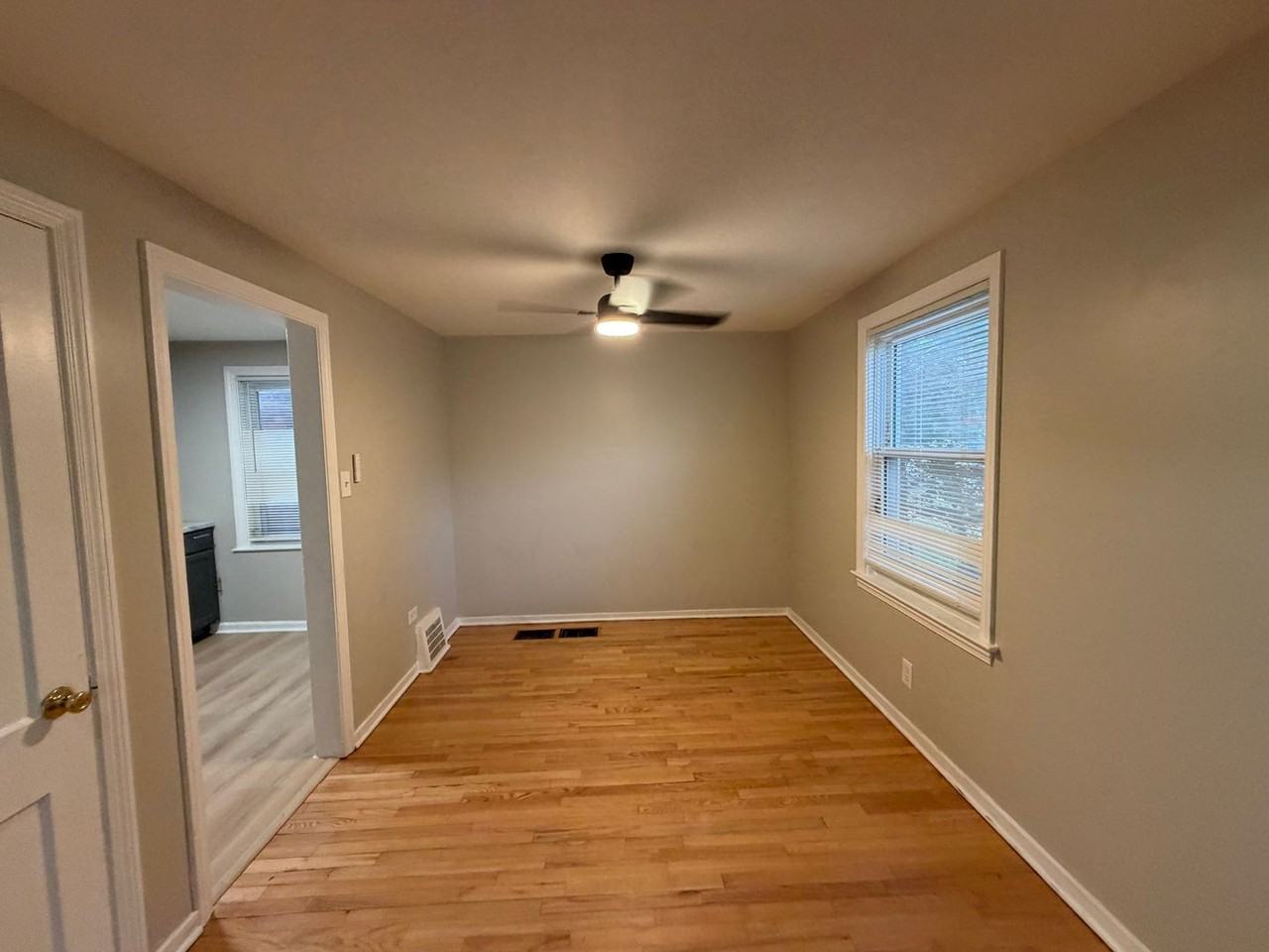 8345 S Hamilton Ave - Photo 4 of 15