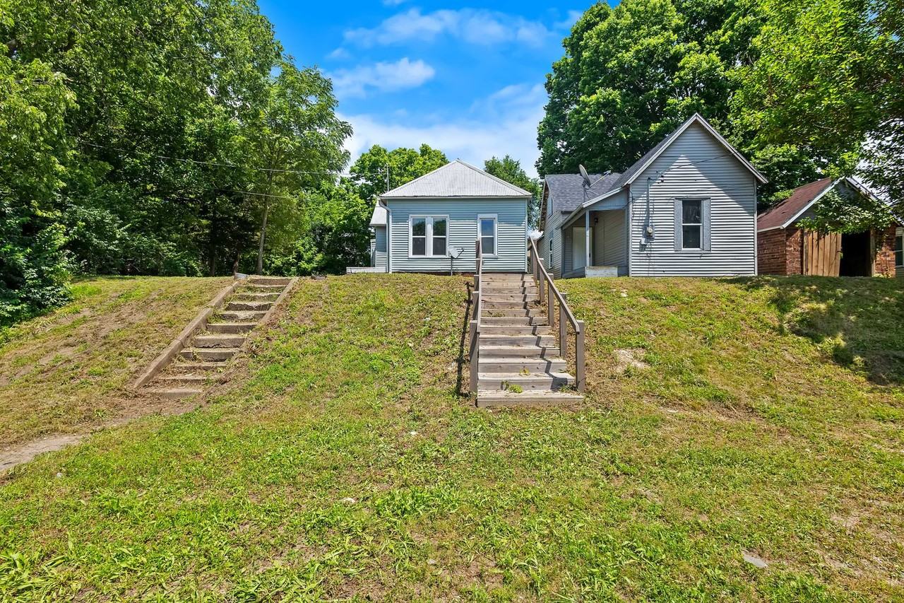 321 S Main St - Photo 2 of 18
