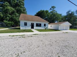 featured image of 203 N 11th St