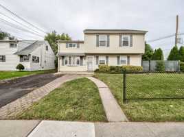 featured image of 74 Markowitz St