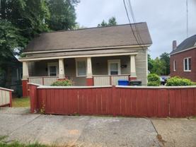 1016 Oak St - Photo 1 of 1