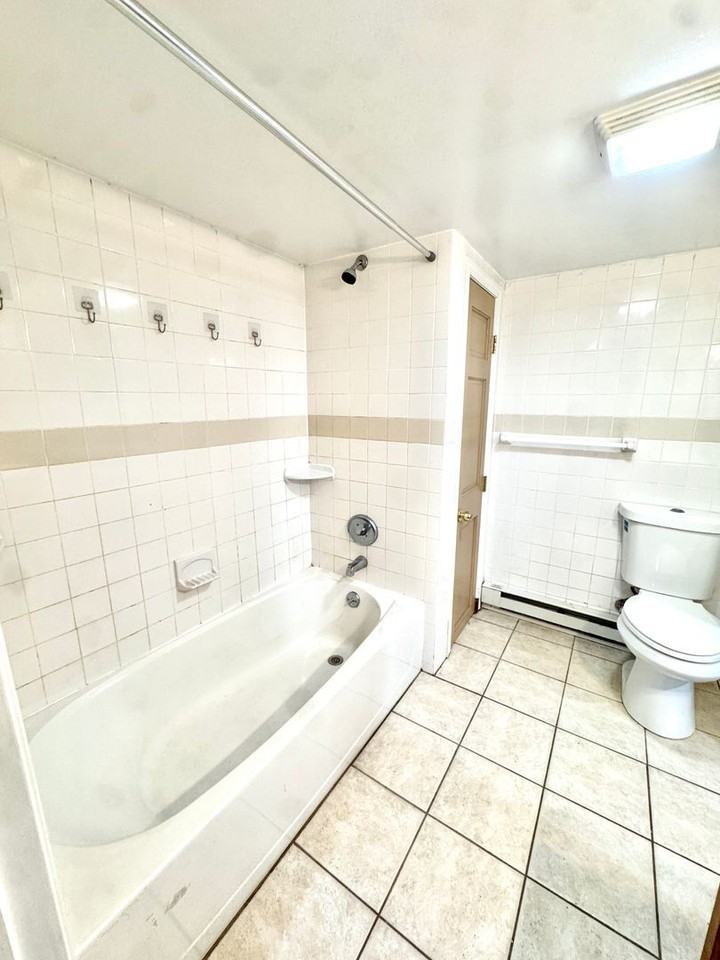 1540 Liberty St - Photo 6 of 11