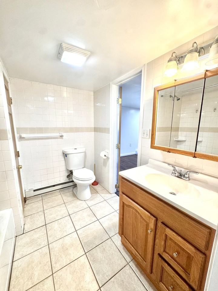 1540 Liberty St - Photo 7 of 11