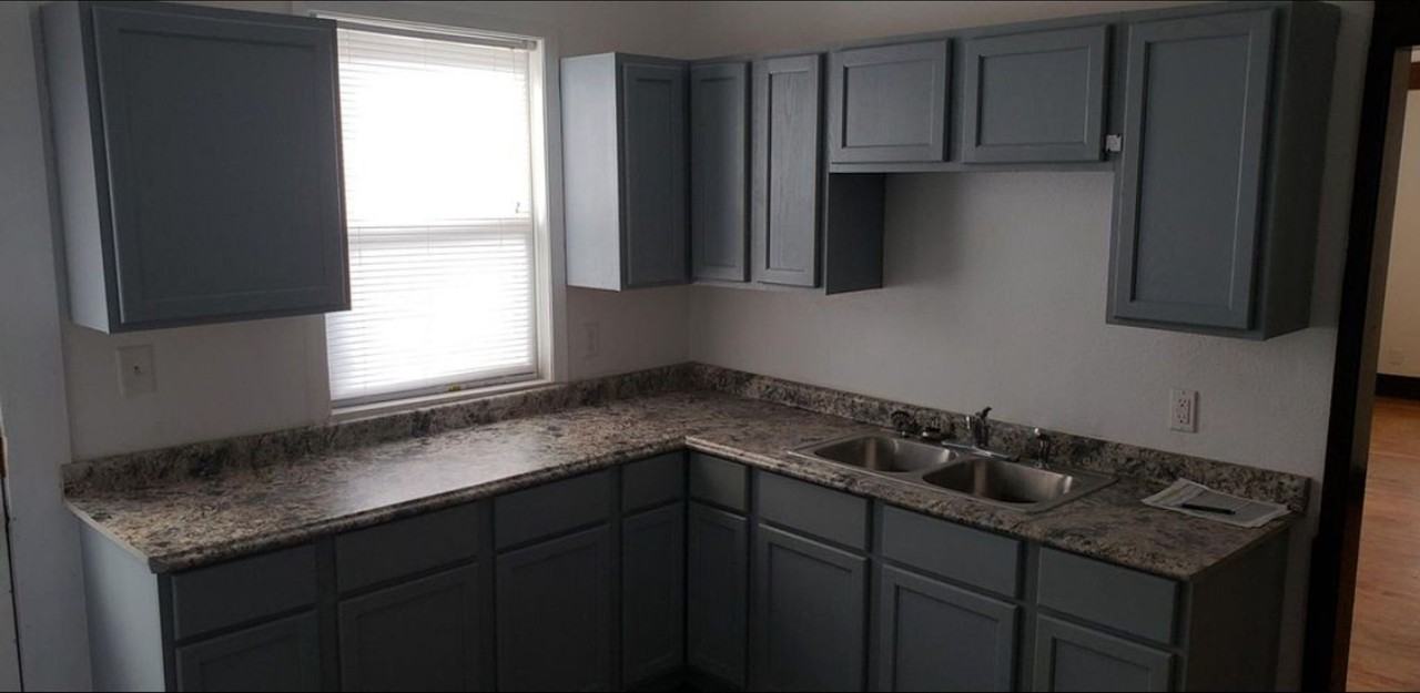 709 7th St - Photo 5 of 10