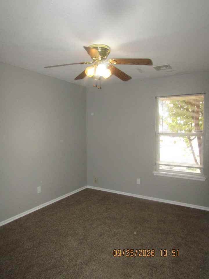 1910 Sw Parkgrove Dr - Photo 7 of 23