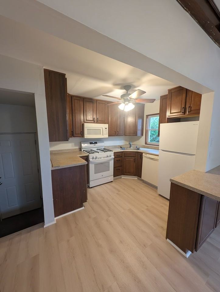 107 Merritt Ave - Photo 2 of 11