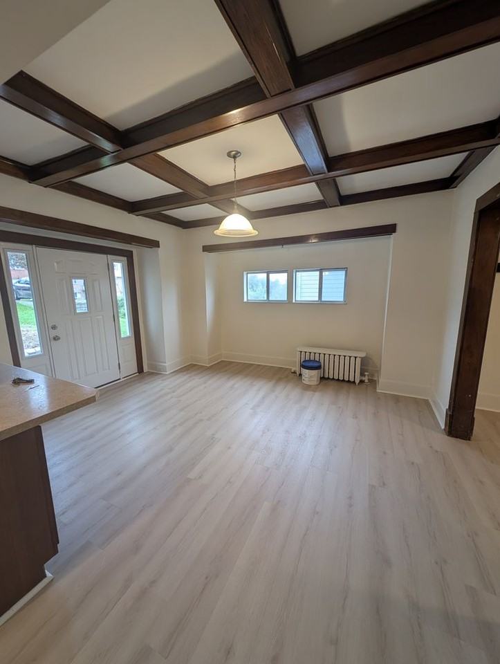 107 Merritt Ave - Photo 3 of 11