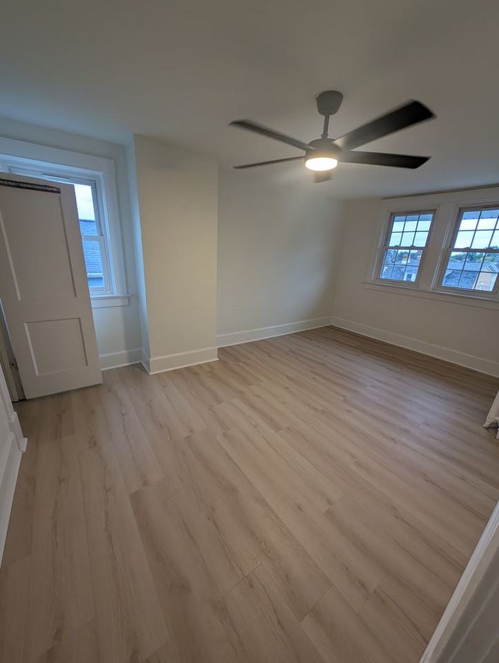 107 Merritt Ave - Photo 6 of 11