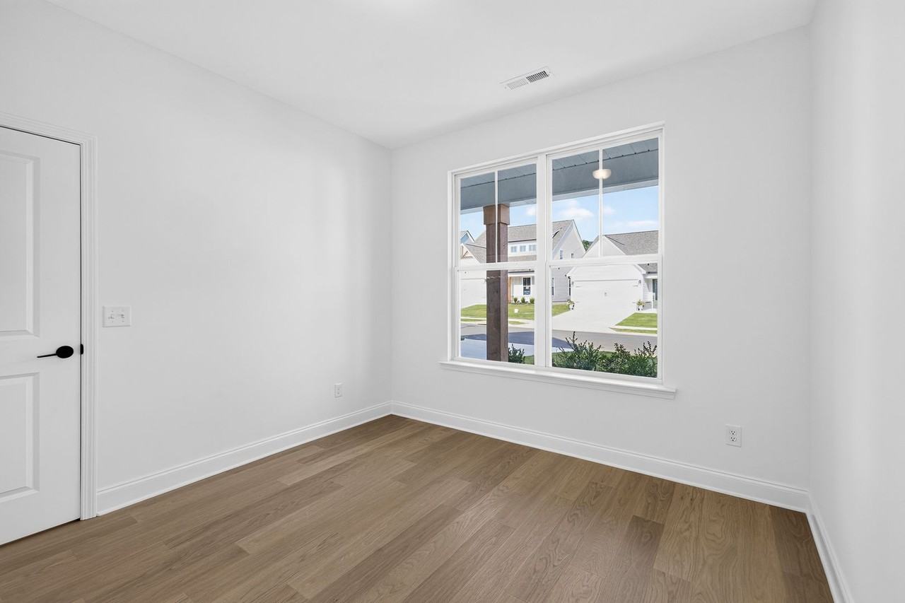 6587 Elizabeth Ann Way - Photo 5 of 23