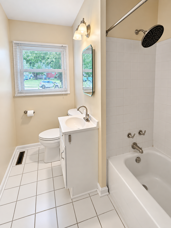 3023 Lynnwood Way - Photo 5 of 16