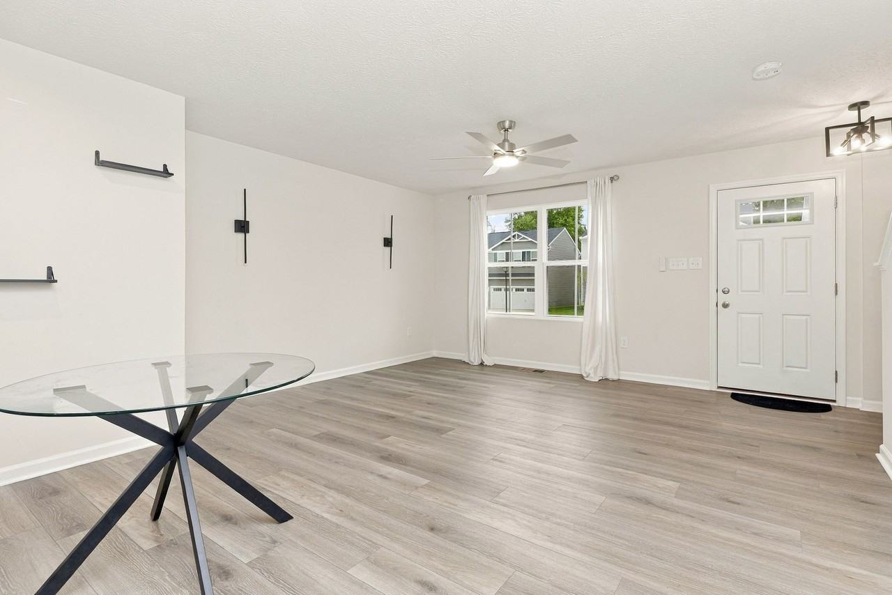 226 London Ave - Photo 4 of 10