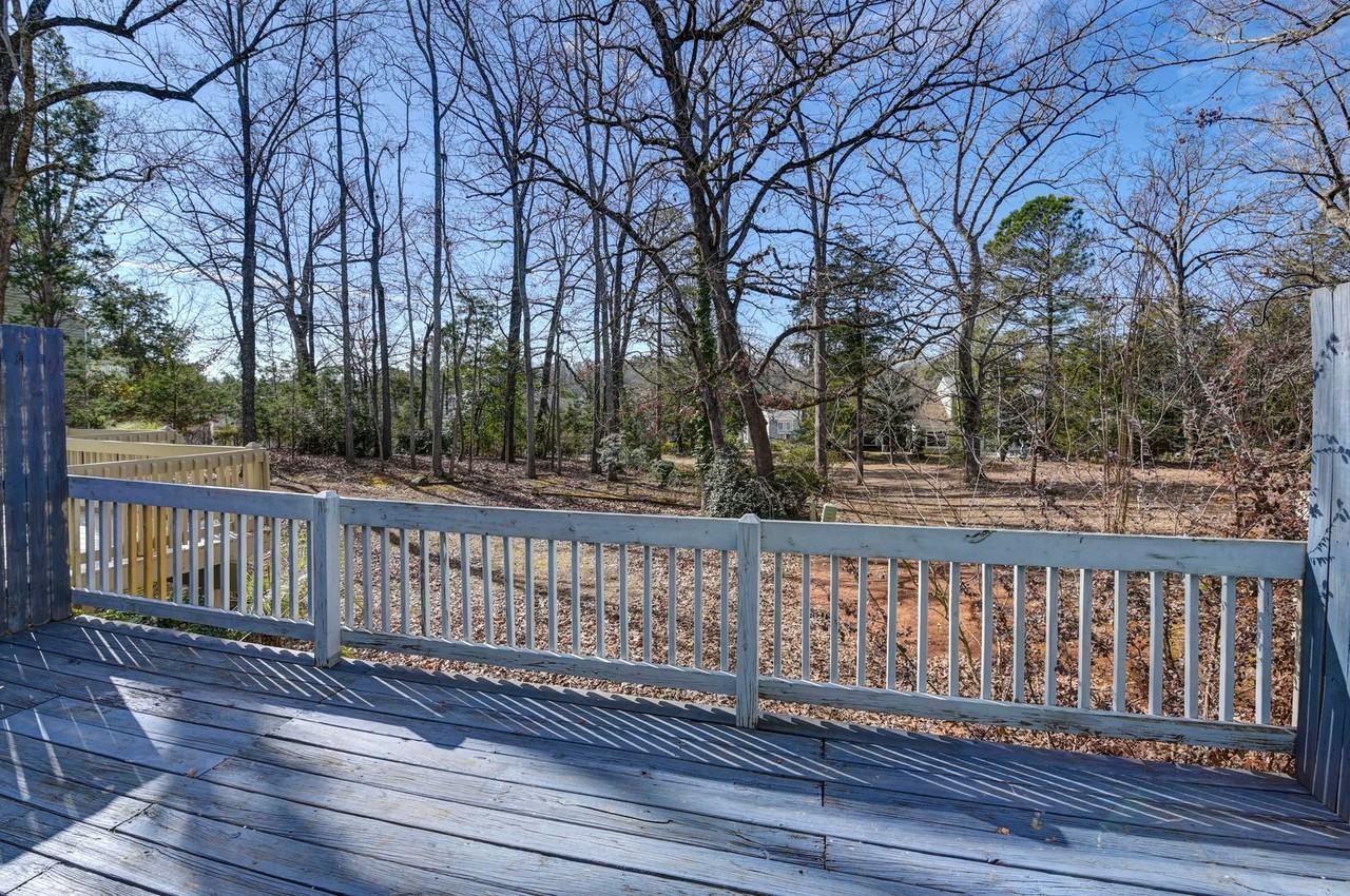 103 Leeward Rd - Photo 3 of 27