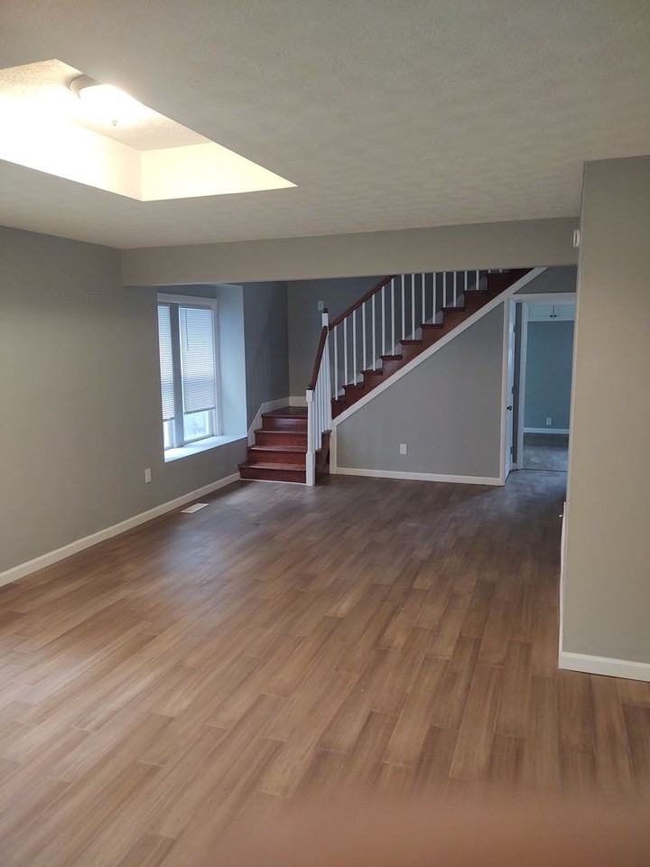 104 N Chester Ave - Photo 2 of 13