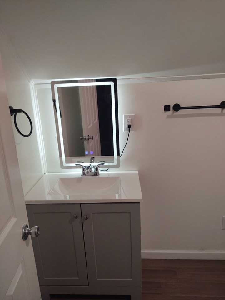 104 N Chester Ave - Photo 5 of 13