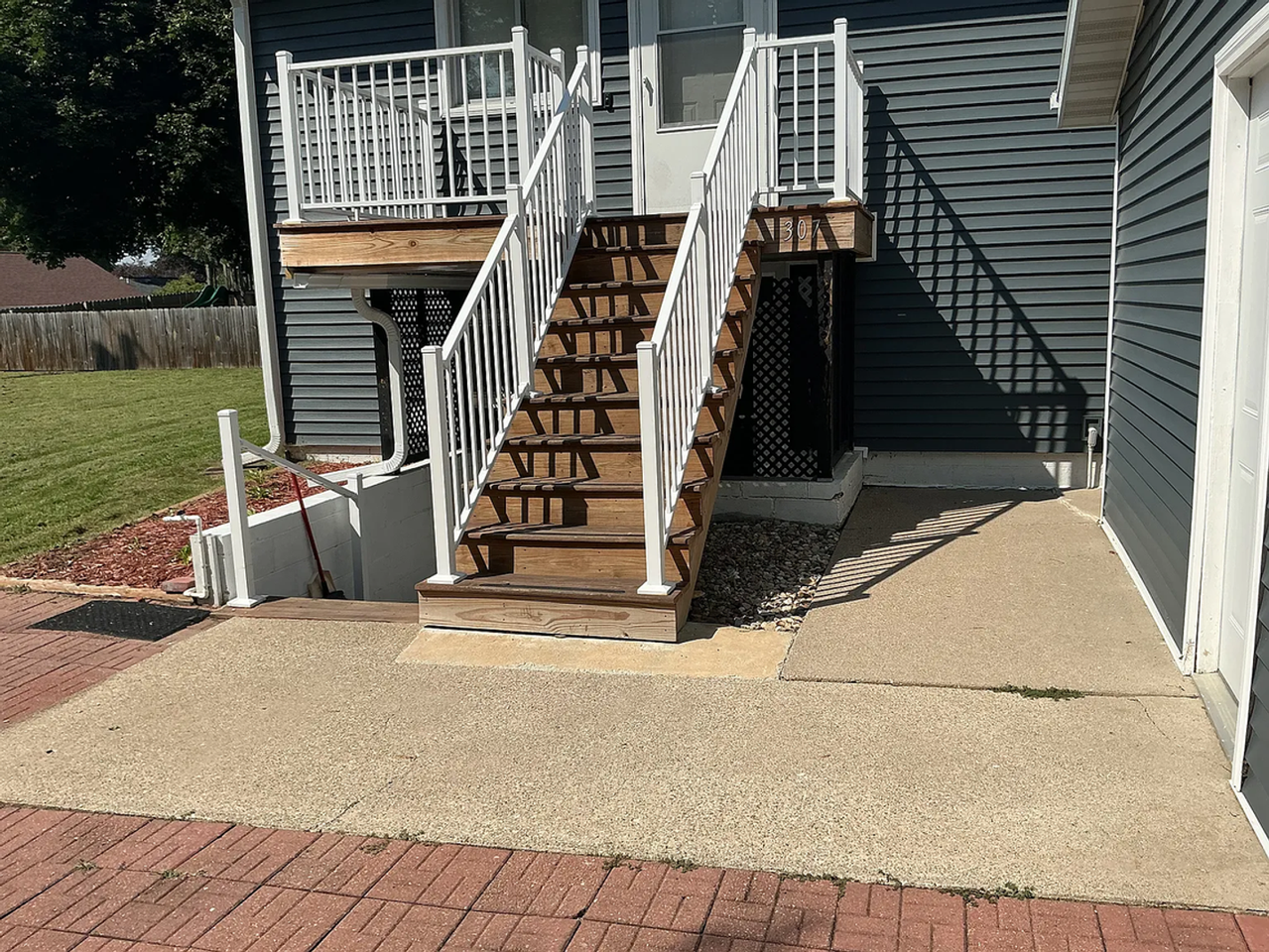 305 Abraham Dr - Photo 3 of 15