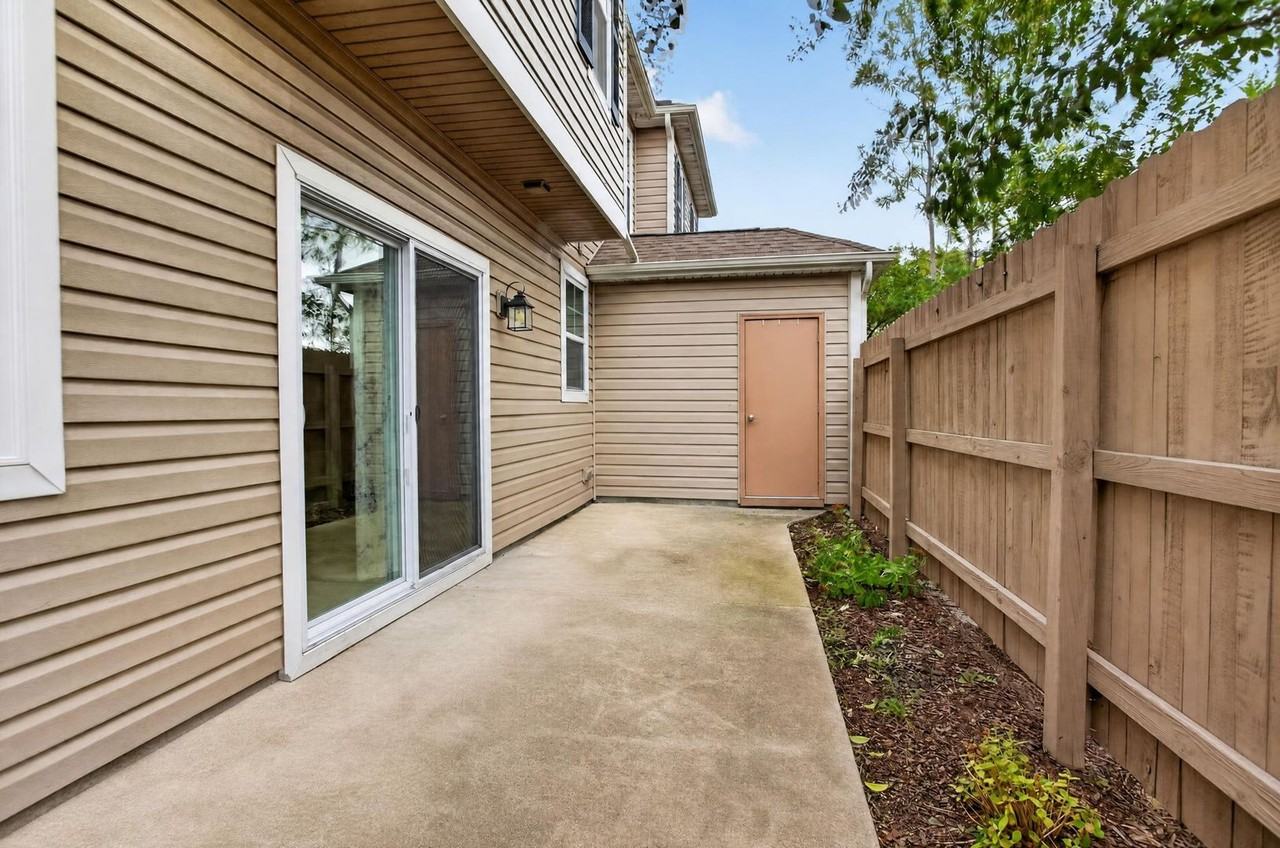 3868 Clarendon Way - Photo 4 of 26