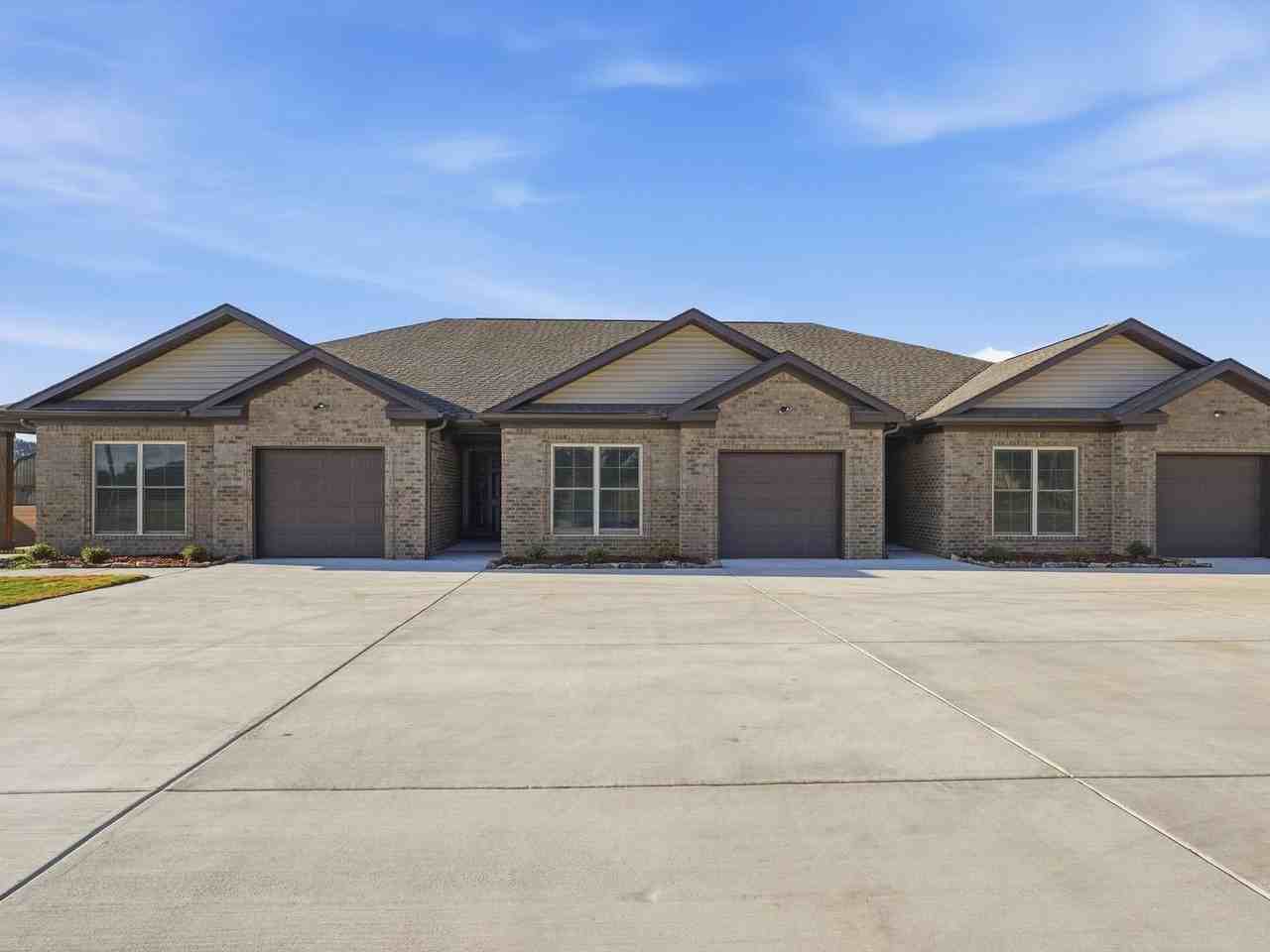 28026 Pinedale Rd - Photo 2 of 21