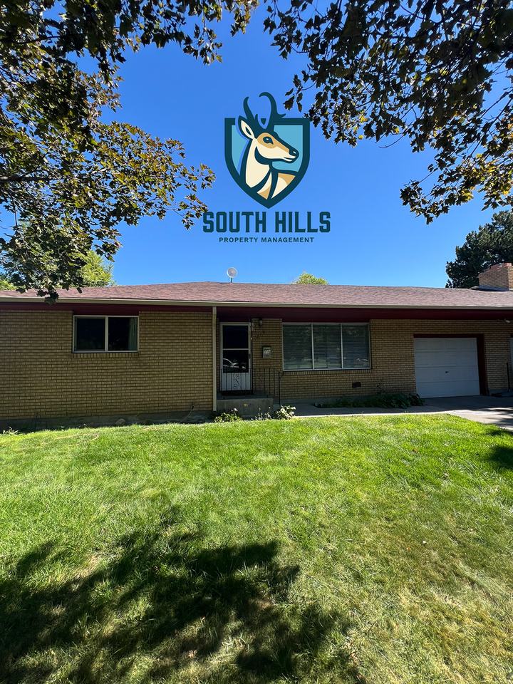 216 Ostrander St N - Photo 4 of 25