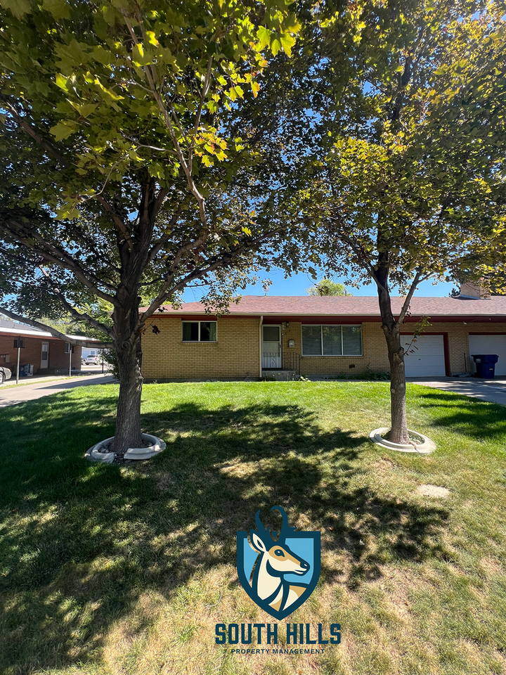 216 Ostrander St N - Photo 5 of 25