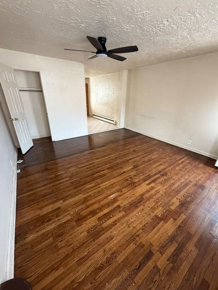 1242 Elbridge St - Photo 7 of 14