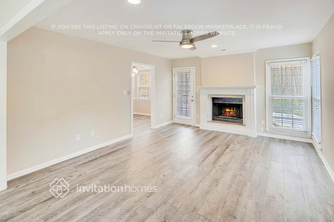 9800 Fairlea Dr - Photo 7 of 31
