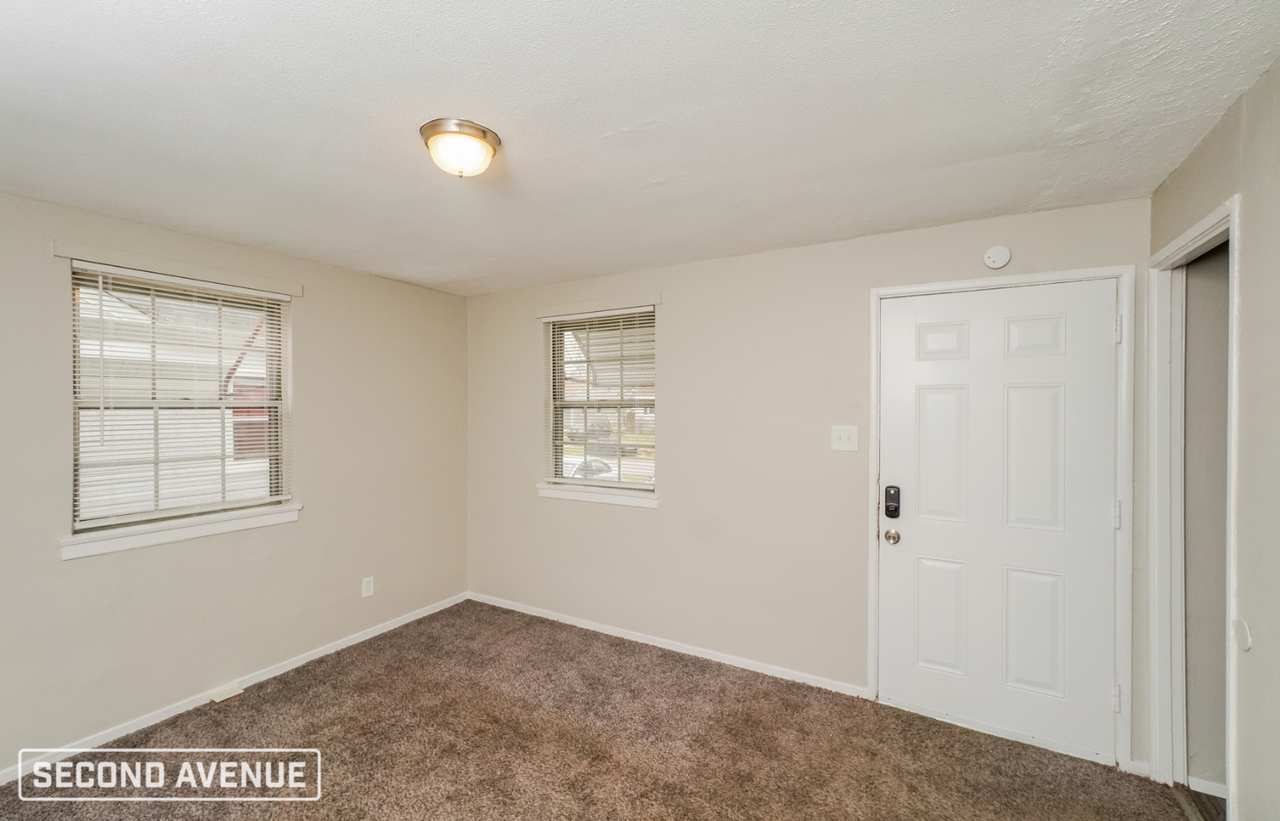 721 Compton St - Photo 2 of 13