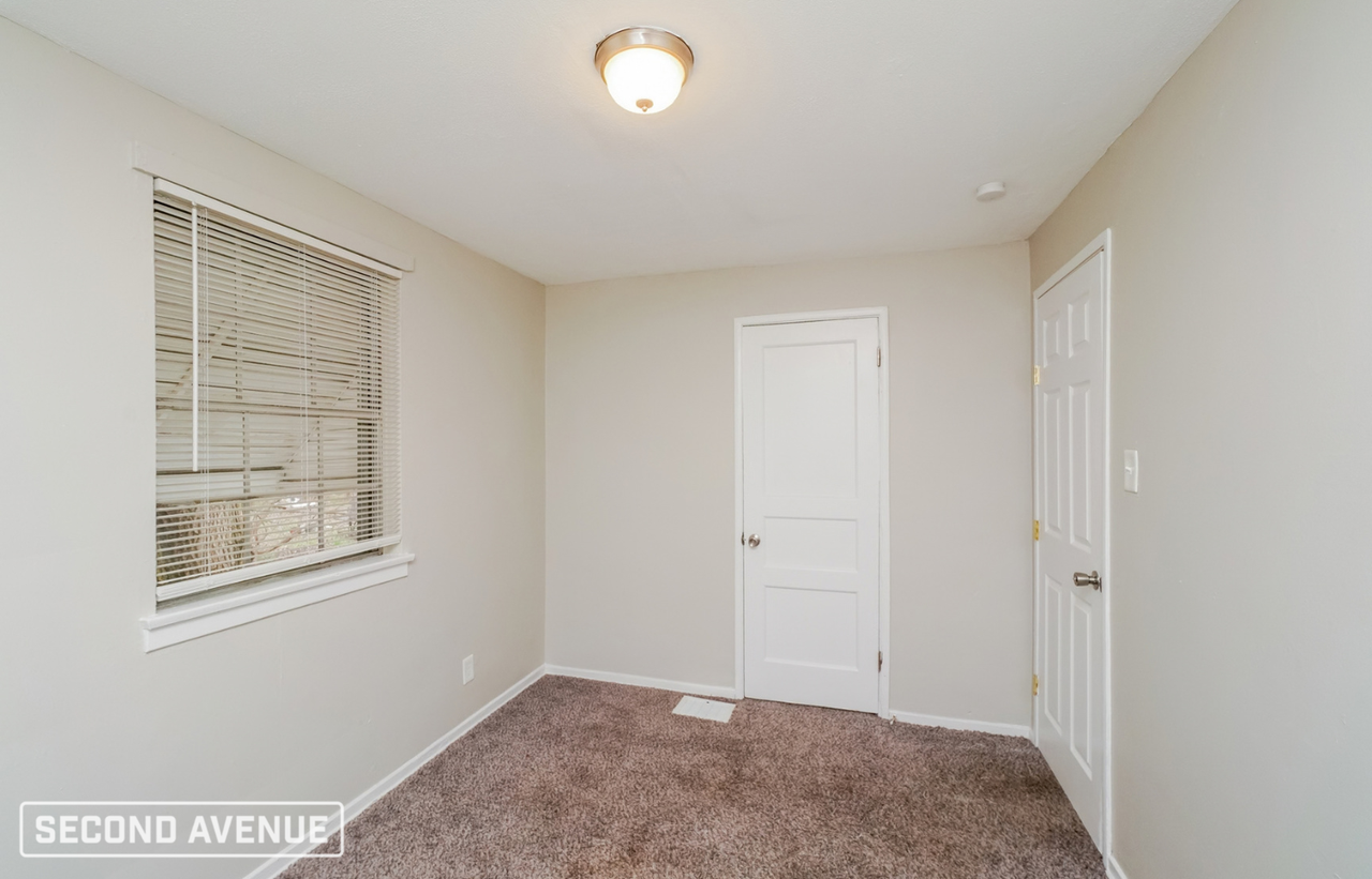 721 Compton St - Photo 6 of 13