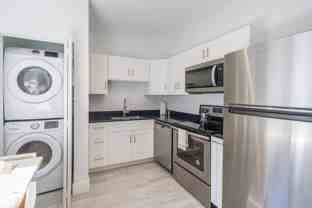 427 Nw 34th St #1 - Photo 1 of 1