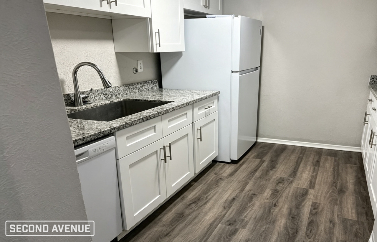 16211 Bowridge Ln - Photo 4 of 12