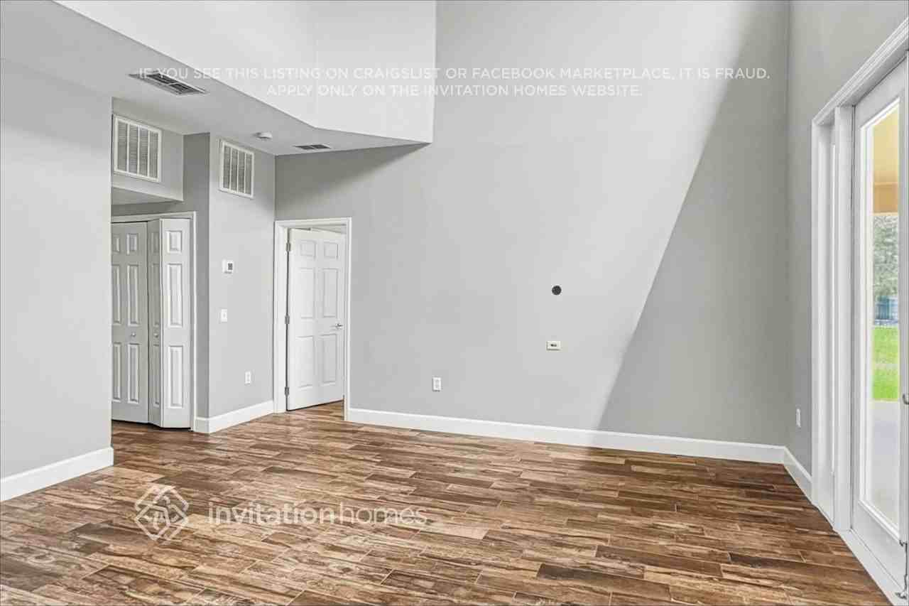 13357 Early Frost Cir - Photo 6 of 24