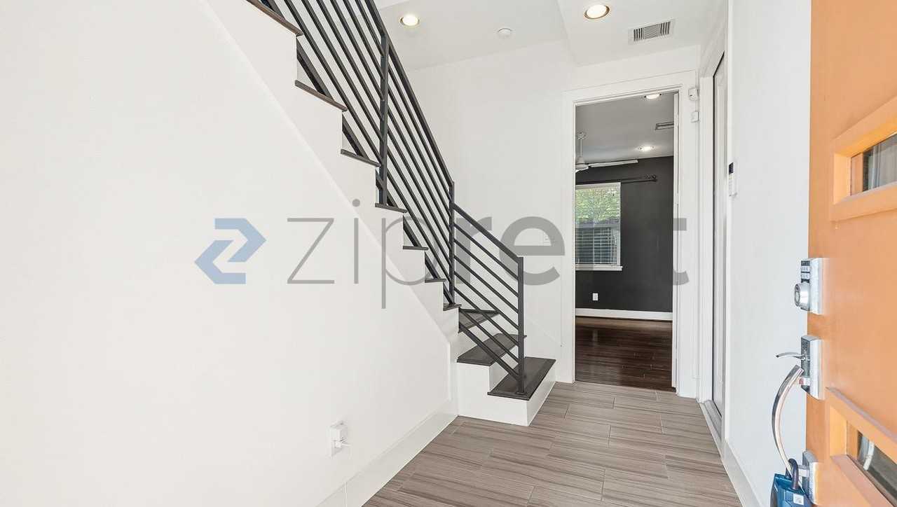 3311 Baer St - Photo 6 of 25
