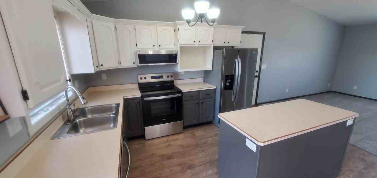 3137 33rd Ave Sw #1 - Photo 5 of 28