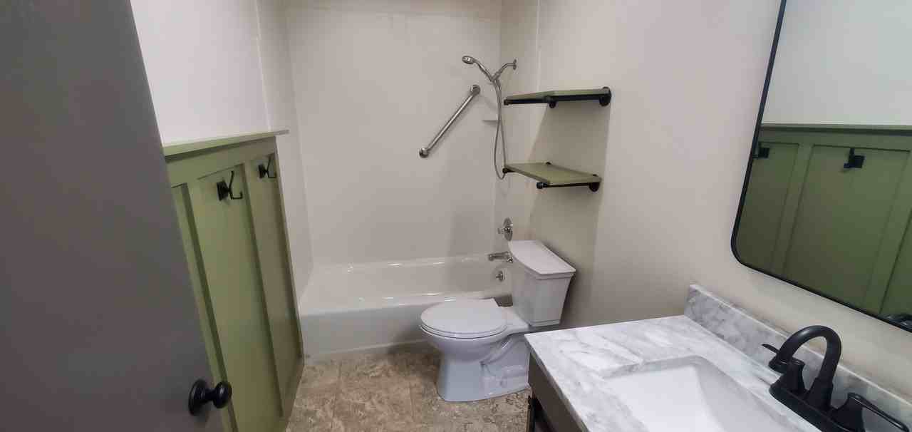 3137 33rd Ave Sw #1 - Photo 6 of 28