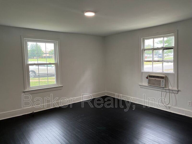 1014 Gorman St - Photo 5 of 9